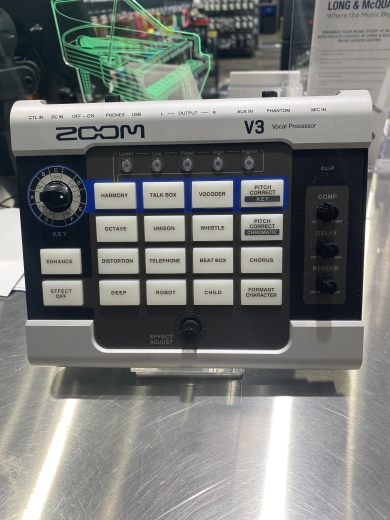 Zoom V3 Multi-effects Vocal Processor | Long & McQuade